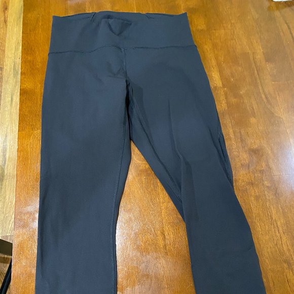 Lululemon Crop Leggings with Mesh Calf  Stripe - Picture 1 of 6